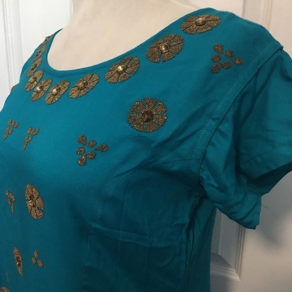 Beautiful NWOT Bohemian maxi dress (no name tag) size med with studded flowers - Picture 4 of 8